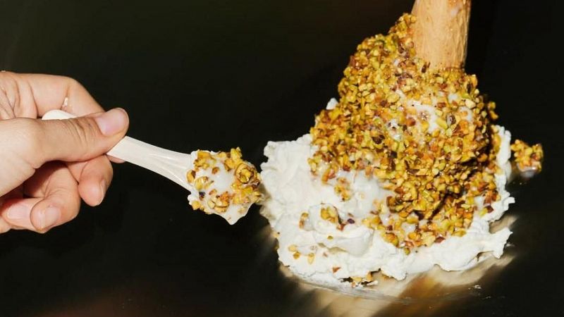 Hem visitat la primera gelateria libanesa d'Espanya - Sn 4 dies | Escuchar