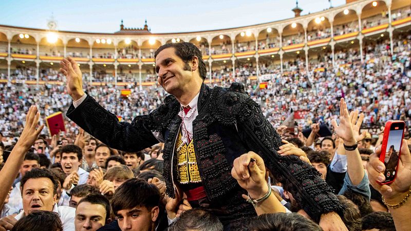 Clarín - Morante, a hombros, corta el tráfico de Madrid - 08/06/25 - Escuchar ahora