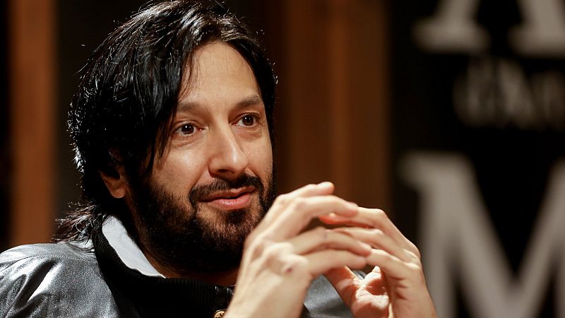 L'ENTRELLAT - Rafael Amargo ja no es pregunta per si est b o malament, sin per "si est viu o mort" - L'Entrellat | Escuchar