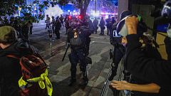 Crónica internacional -  En California, se intensifican las redadas antiinmigrantes de Trump, con la llegada a Los Ángeles de unos 700 marines