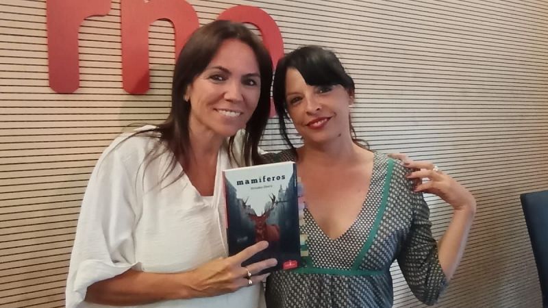 Libros de arena - Virtudes Olvera y 'Mamferos' - Escuchar ahora
