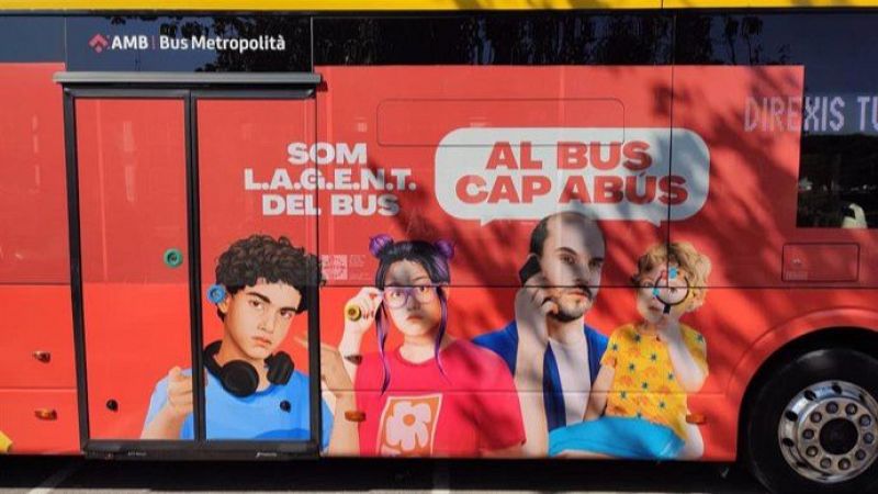 L'ENTRELLAT - ?Al bus, cap abs?, la campanya per combatre la violncia de gnere. Carlos Cordn: "Sn sobretot mirades, petits tocaments o comentaris" - L'Entrellat | Escuchar