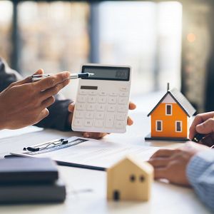 Mundo inmobiliario - Mundo inmobiliario - Los jóvenes del sur de Europa ante la dificultad de emanciparse por la falta de ingresos - 17/06/25 - Escuchar ahora