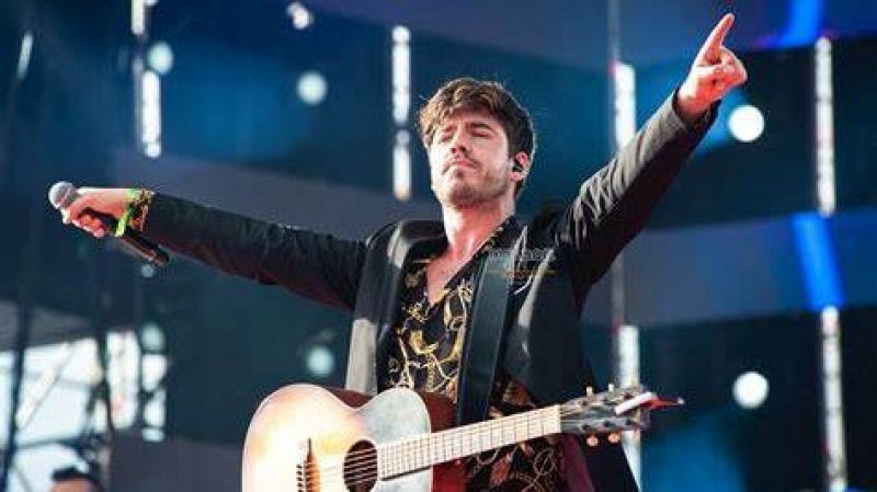 Xavifornia - Roi: msica en directo, risas... y una gira que empieza en tu saln - Xavifrnia | Escuchar