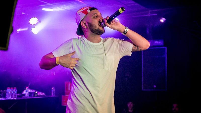 Xavifrnia - Piezas: "Hay tantos estmulos que no disfrutamos de la esencia de las cosas" - Xavifrnia | Escuchar