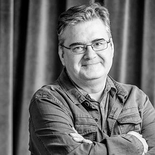 'Tres novelas analgicas' de Sergi Pmies