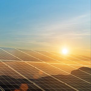 Fin de mes - Fin de mes en Radio 5 - La fotovoltaica ya puede controlar tensión - escuchar ahora