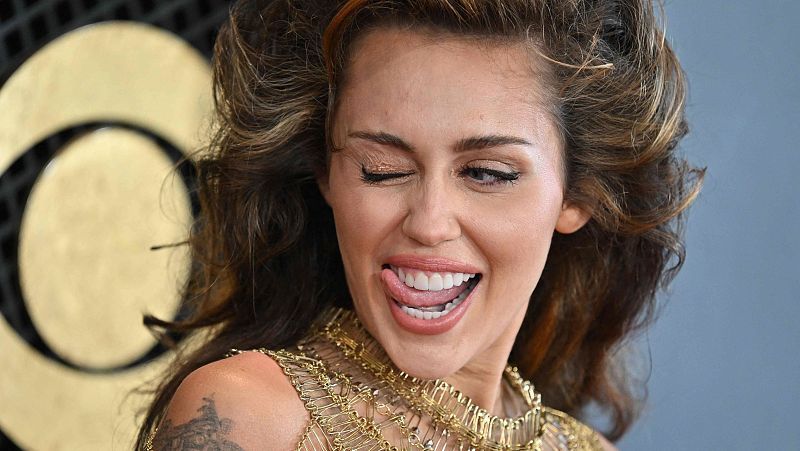 Xavifornia - Virales: Miley Cyrus recupera el control de su vida - Xavifrnia | Escuchar