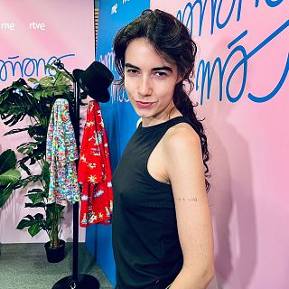 Amore nos presenta 'Top, hits, ballads, etc.'