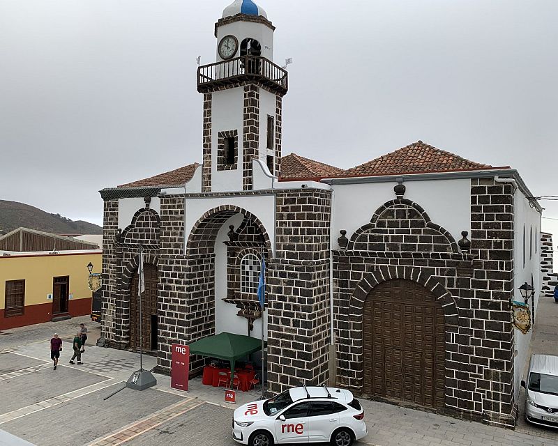 Canarias Medioda - 04/07/25 (Especial Bajada de la Virgen de los Reyes) - Canarias Medioda - RNE | Escuchar