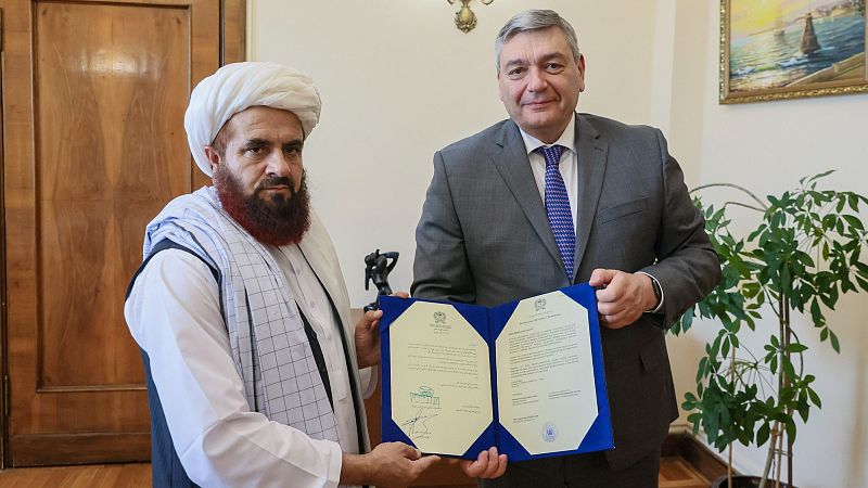 Cinco continentes - ¿Qué supone el reconocimiento del gobierno talibán por parte de Rusia? - Escuchar ahora