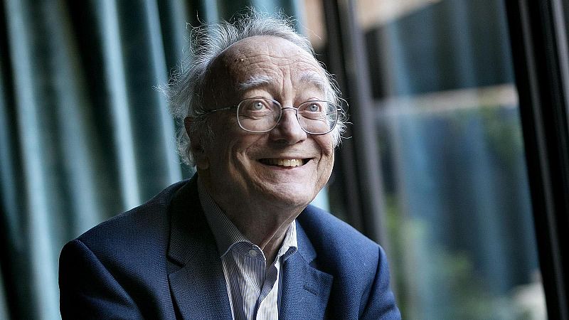 Intrpretes con maysculas - ALFRED BRENDEL: Tributo a un "maestro de maestros" (RIP) - 05/07/25 - Intrpretes con maysculas | Escuchar