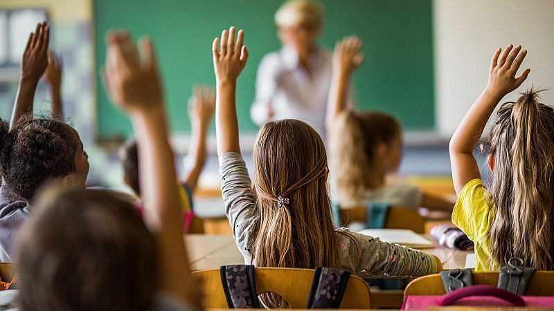 L'ortografia i les competències bàsiques dels estudiants - De nit | Escoltar