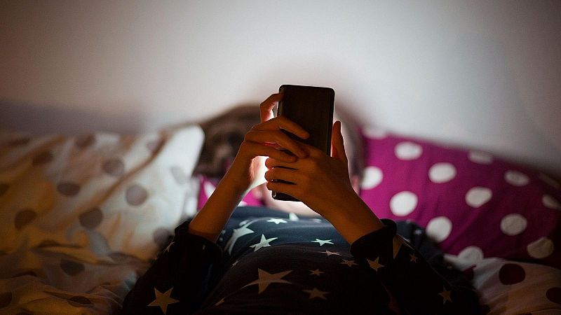 La llei del gel en la criança - De nit | Escoltar