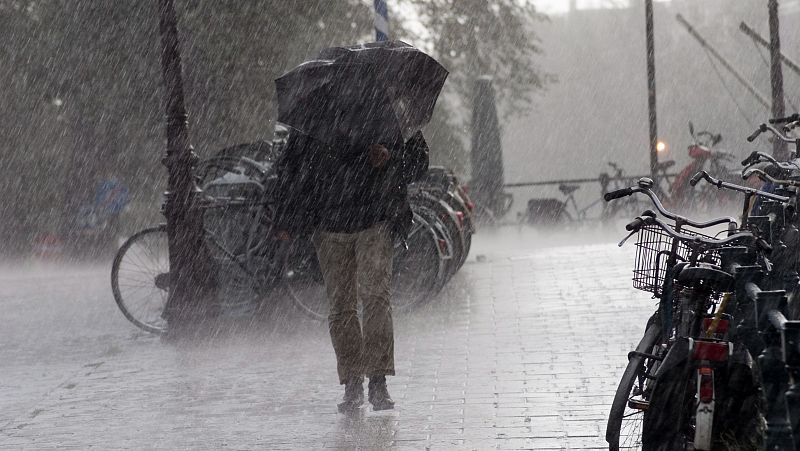 El español urgente con Fundéu RAE - Cantidad de lluvia - 14/07/25 - Escuchar ahora