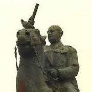Són 4 dies - Desmuntar mites falsos sobre el franquisme - Són 4 dies | Escuchar