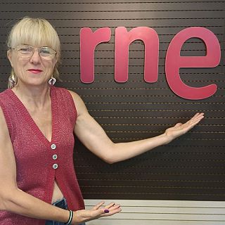 La profesora que ensea latn traduciendo canciones de Quevedo