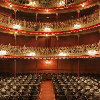 El teatre millora els símptomes emocionals del Parkinson, segons un estudi de la UOC