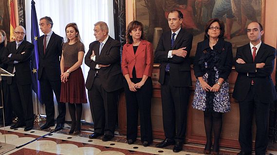 L’antic despatx de Montoro nega la trama per reformar lleis en favor dels seus clients