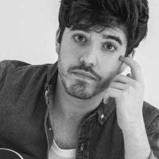 Roi Mndez nos habla de su gira 'House Tour' y su alter ego R01