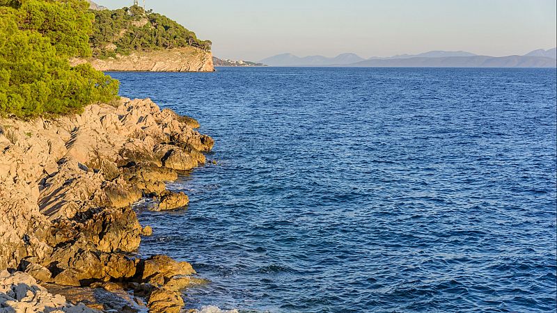 Vistas al mar II - El adiós o a Dios - 05/08/25 - Vistas al mar | Escuchar