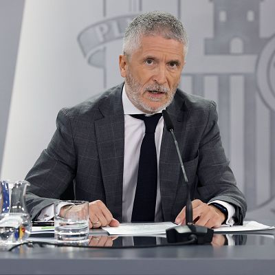 Grande-Marlaska sobre la ola de incendios en España: \"Las comunidades pueden solicitar la emergencia nacional\" - Escuchar ahora