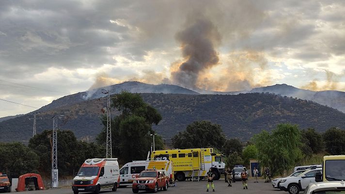 \"Estábamos todos los vecinos de mi pueblo sin poder respirar\" - Las mañanas de RNE | Escuchar