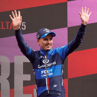 Tablero Deportivo - La Vuelta 2025: Etapa 3 - David Gaudu sorprende a todos venciendo en Ceres - Escuchar ahora