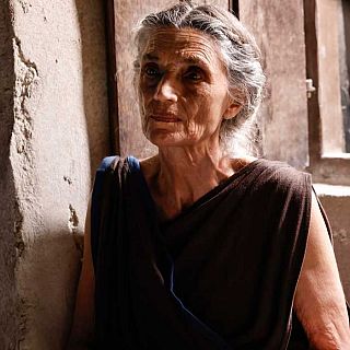ngela Molina: "No puedes erradicar la guerra haciendo la guerra"