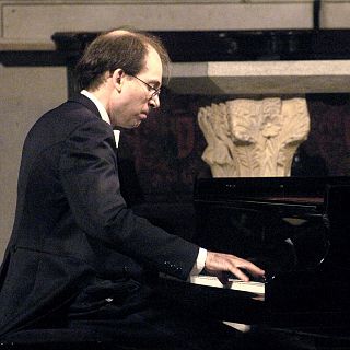 Miguel Baselga, un pianista nada convencional