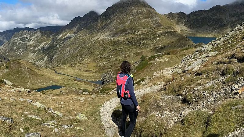 Bon dia i bona sort - Andorra, com n'ets de xunga - Bon dia i bona sort | Escoltar
