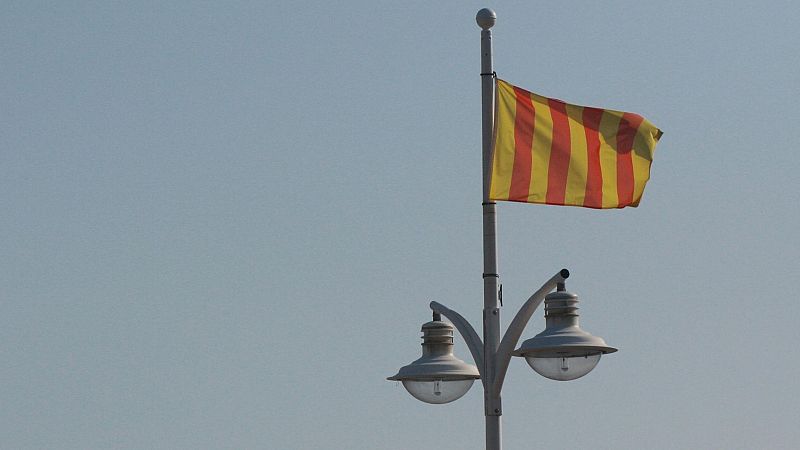 El Pla B - La convivncia del catal i el castell, de nou a debat - Escoltar Ara