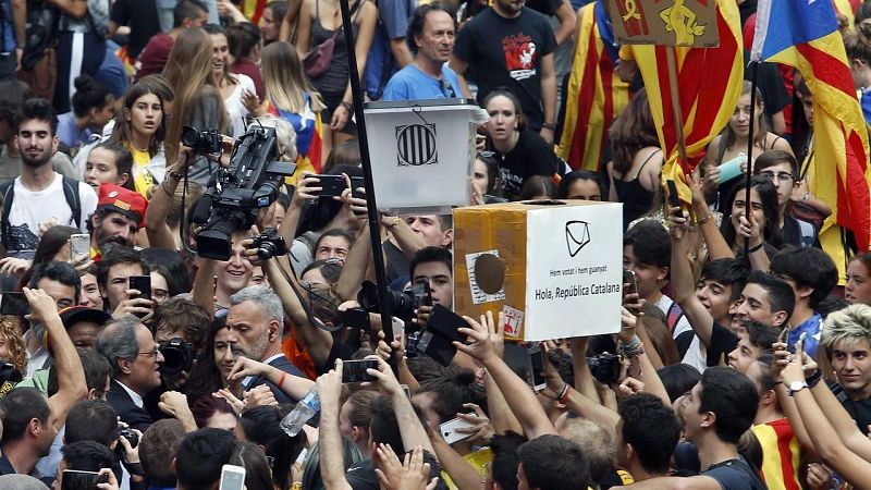 El Pla B - Quina fotografia social i poltica queda desprs de vuit anys des de l?1-O? - Escoltar Ara