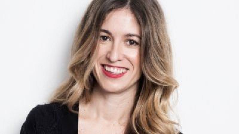 El Pla B - Nuria Labari: "No es un libro de autoayuda, es la bsqueda de qu es un amigo" - Escoltar Ara