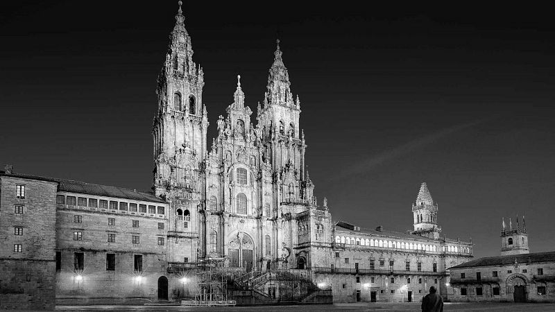 La taberna del puerto - Taberna en blanco y negro. Suite Compostelana - 02/10/25 - La taberna del puerto | Escuchar