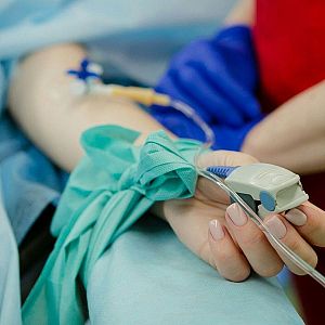 Marca España - La biotecnología española planta cara a la sepsis - Marca España | Escuchar