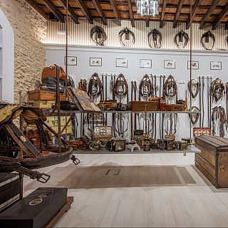 De Lebrija a las casas reales: maestra espaola del cuero