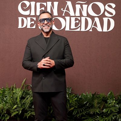 Moreno Borja y el gitano Melquiades - Gitanos | Escuchar