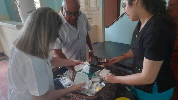 Viajeros ayudan a Cuba con la ONG Hombre Nuevo Tierra Nueva - Hora América | Escuchar