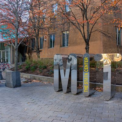 Españoles en el MIT - Españoles en el exterior | Escuchar