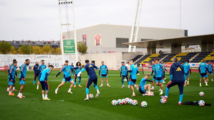 España busca sellar la clasificación para el próximo mundial - La hinchada | Escuchar