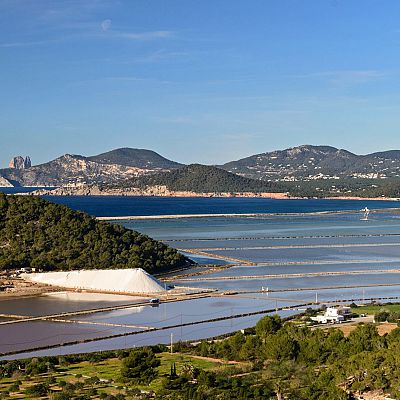 Ibiza, el salero del Mediterráneo - En clave Turismo | Escuchar