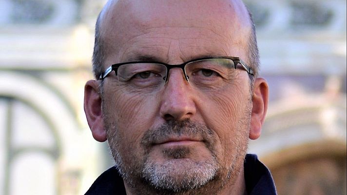 Andrea Pezzini. Castel Gofredo (Italia) - Desde esta orilla | Escuchar