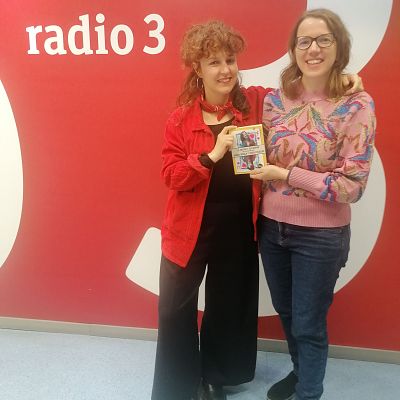 Efecto doppler - La amistad y sus derivas según Sabina Urraca y María Folguera - 20/11/25 - Efecto Doppler | Escuchar