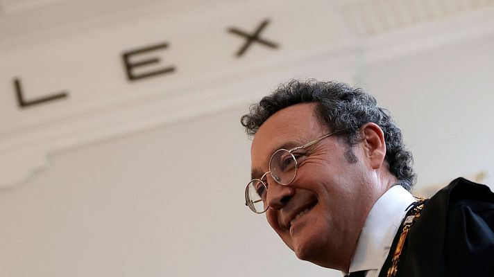 \"Se ha colocado a todo el mundo en un limbo jurídico muy difícil de resolver\" - Las mañanas de RNE | Escuchar