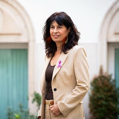 Con la ministra de Igualdad, contra la violencia de género - Marca España | Escuchar