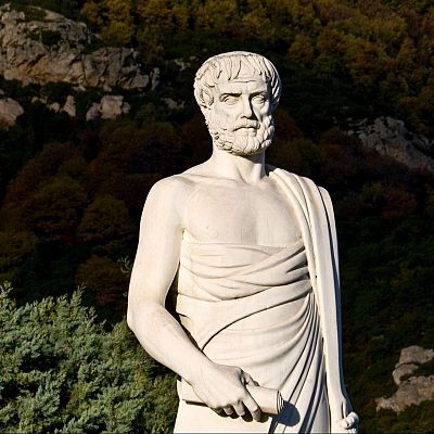 Ágora - Aristóteles, el sabio que cuestionó al maestro - 29/11/25 - Ágora, un tiempo para pensar | Escuchar