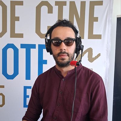 No es un día cualquiera - Entrevista a Jerónimo Atehortúa | Escuchar