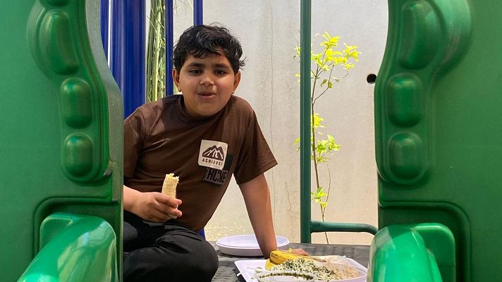 Curarse fuera de Gaza: \"Intentamos ser su familia aquí\" - Las mañanas de RNE | Escuchar