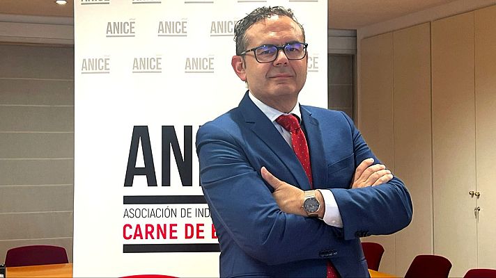 Giuseppe Aloisio:\"Crucemos los dedos para que no se infecten cerdos domésticos\" - 24 horas | Escuchar